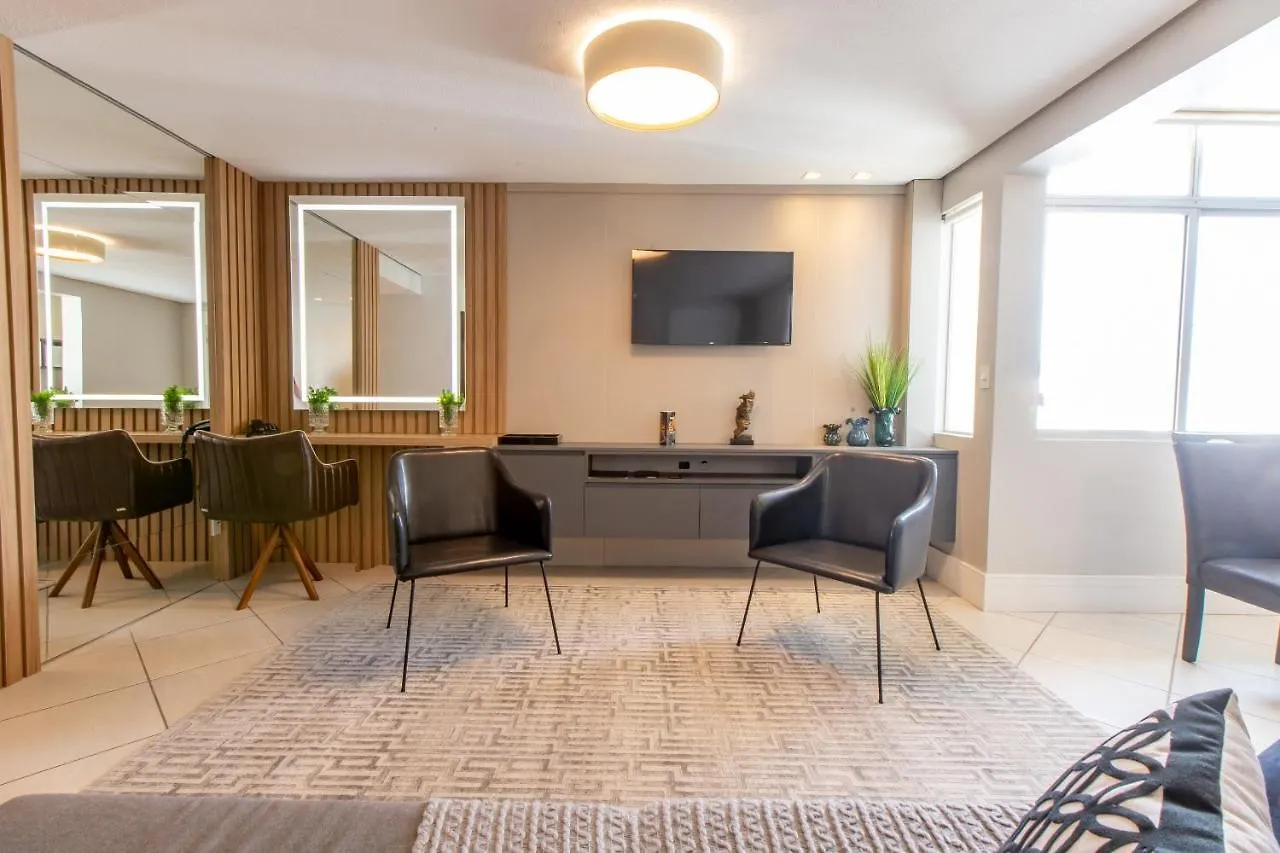 קריסיומה Delupo Hotel - Livin Studios ברזיל